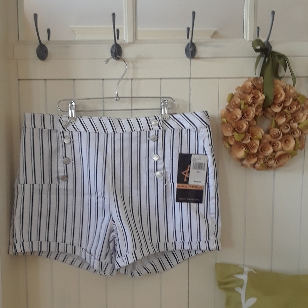 Adorable Navy & White Plus Size Sailor Shorts - Picture 2 of 8